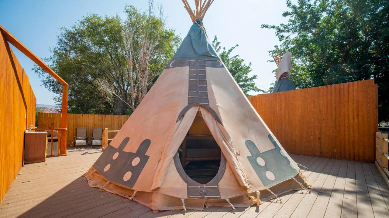 Ok Rv Park Glamping Tipi Ok55 호텔 모아브 외부 사진