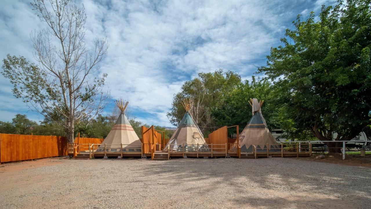 Ok Rv Park Glamping Tipi Ok55 호텔 모아브 외부 사진