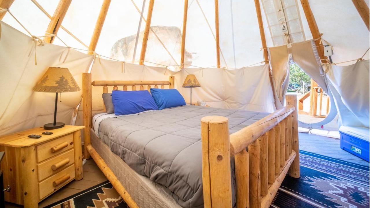 Ok Rv Park Glamping Tipi Ok55 호텔 모아브 외부 사진